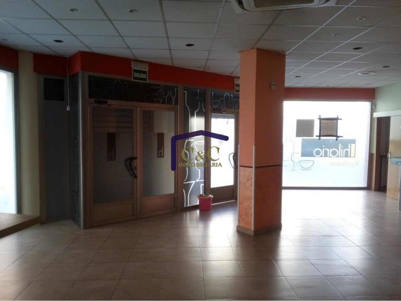 Venta de local comercial en Manzanares