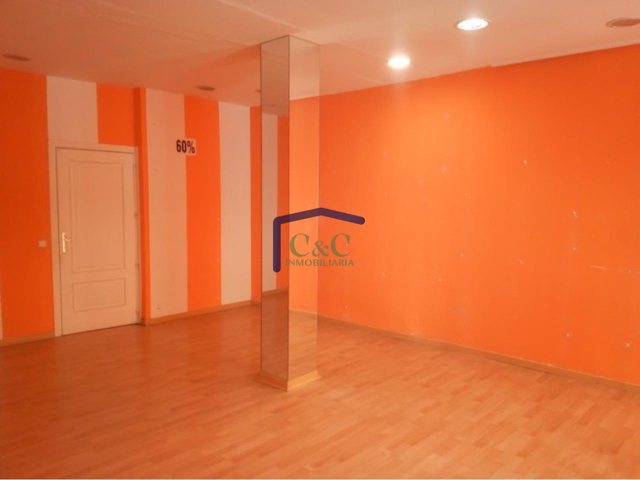 For sale of commercial in Manzanares