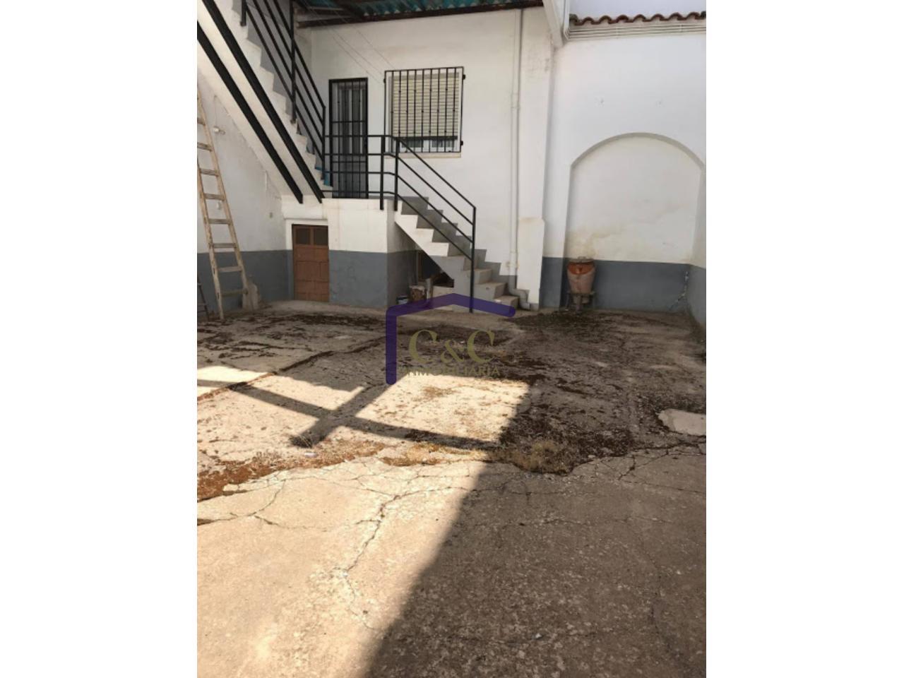 For sale of flat in Manzanares