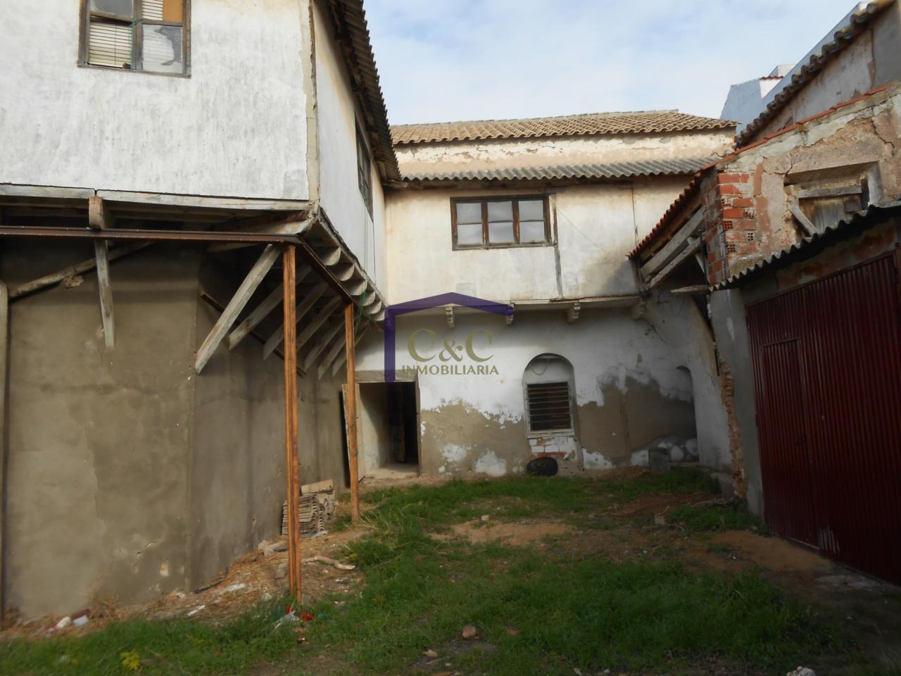 Venta de casa en Manzanares