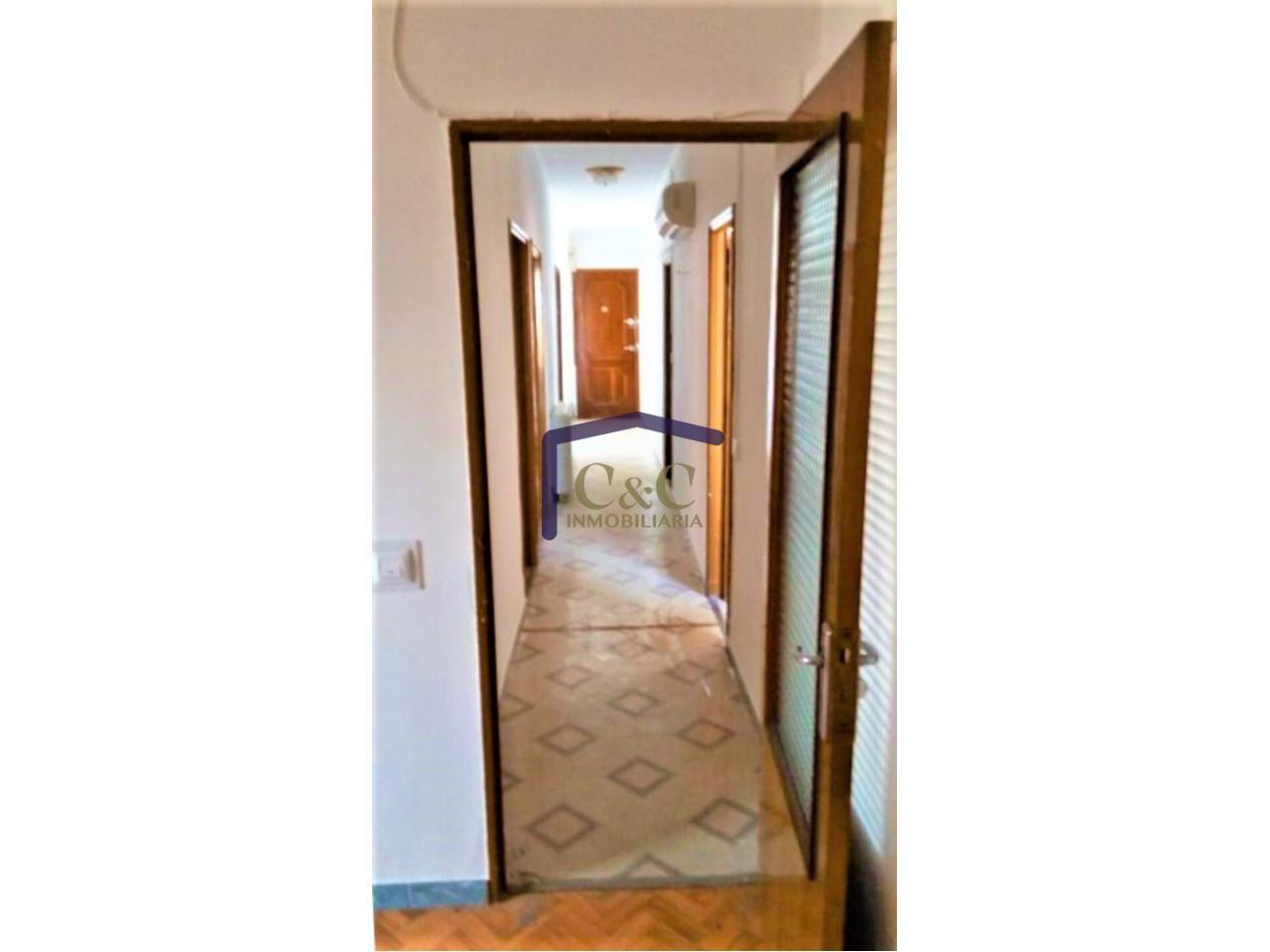 For sale of flat in Manzanares