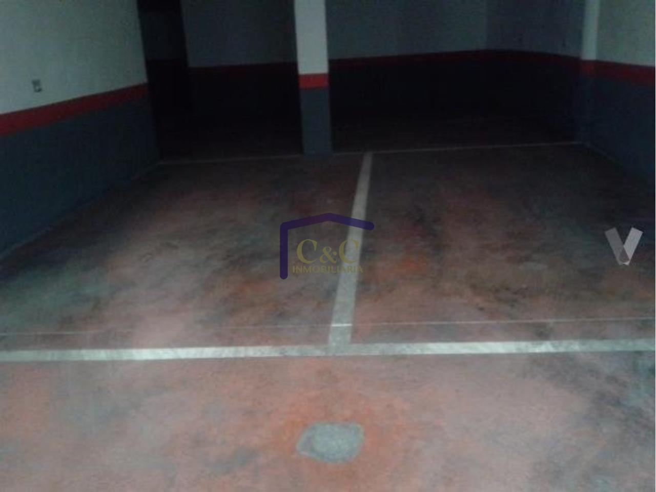 For sale of garage in Manzanares