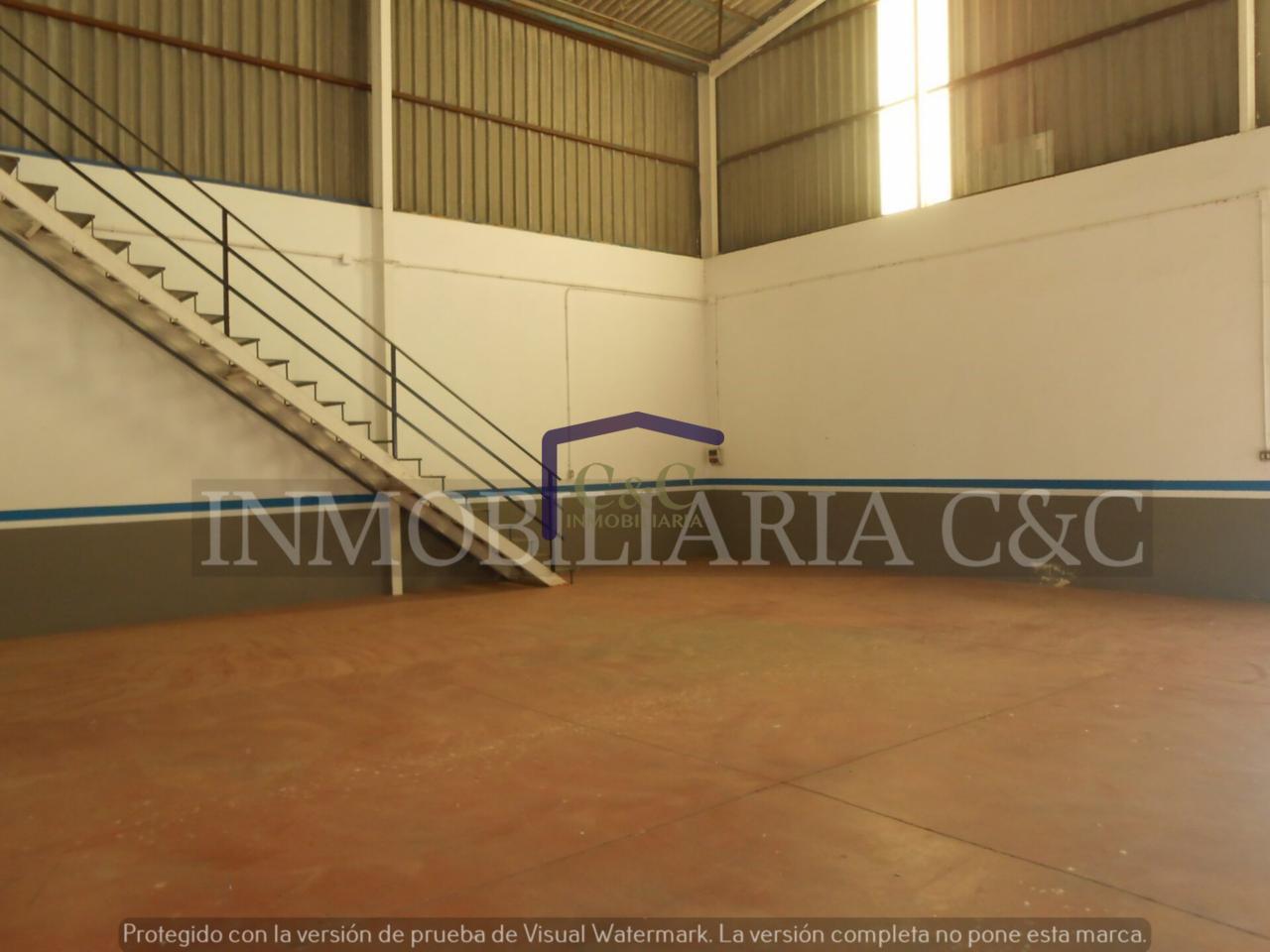 Venta de nave en Manzanares