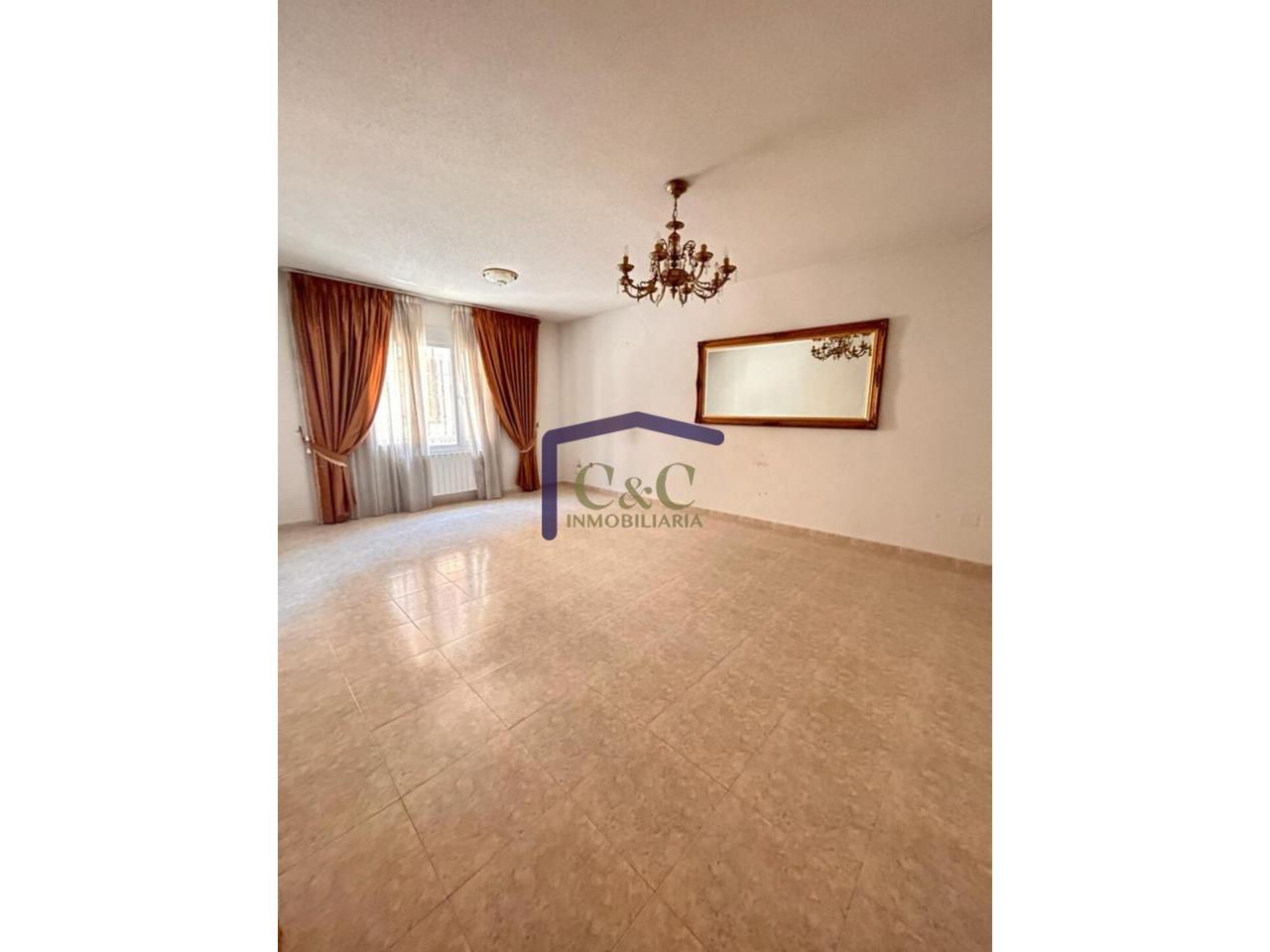 For sale of house in Manzanares