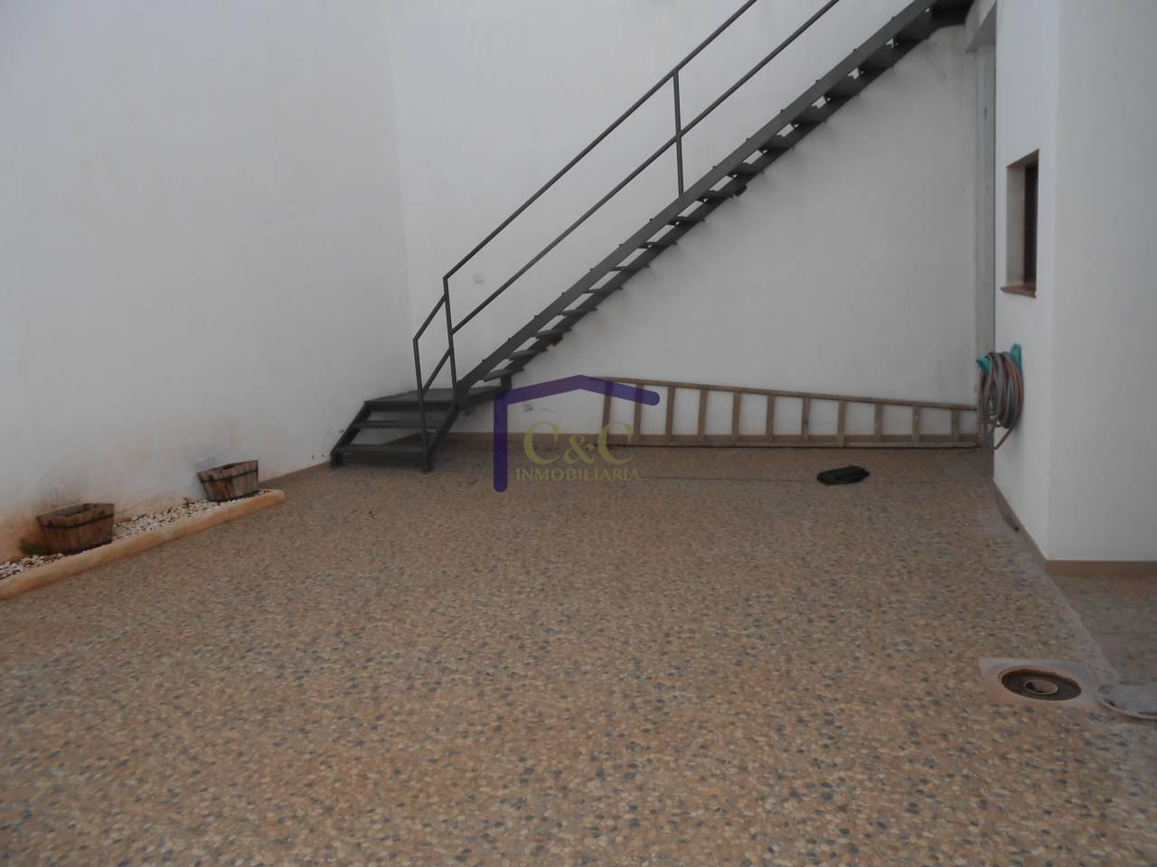 For sale of house in Membrilla