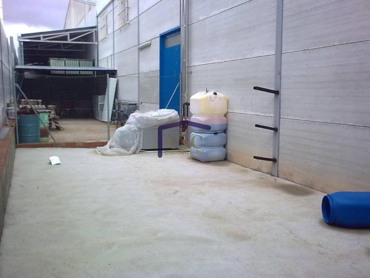 Venta de nave en Manzanares