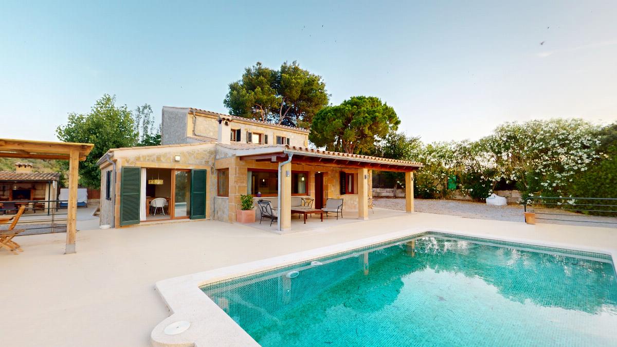 For sale of building in Canet de Mar