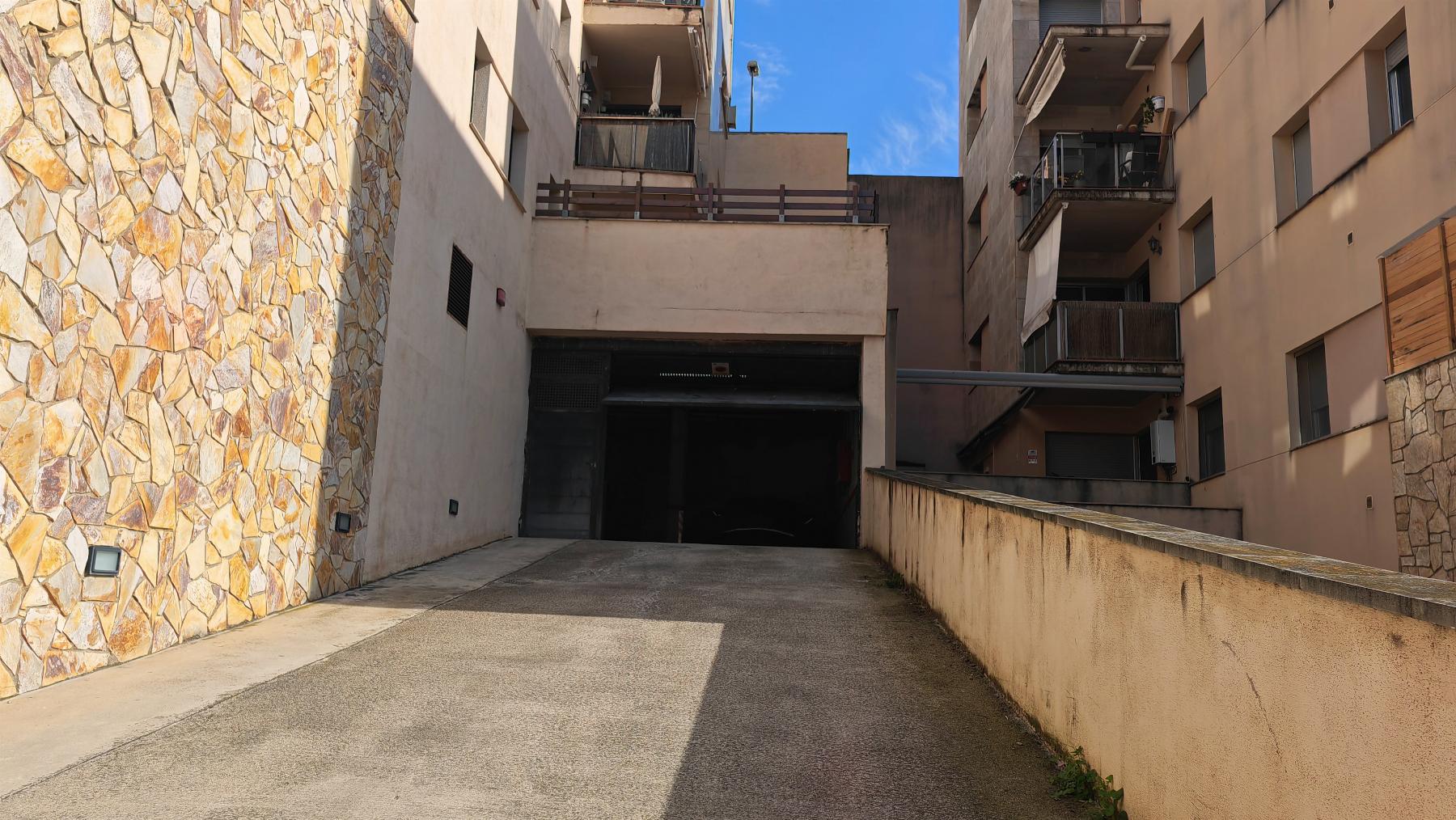 For sale of garage in Canet de Mar