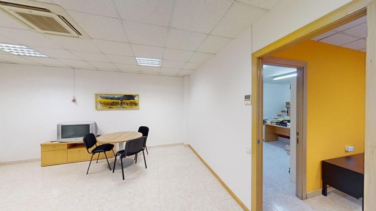 For sale of commercial in Canet de Mar