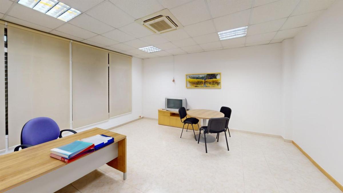 For sale of commercial in Canet de Mar