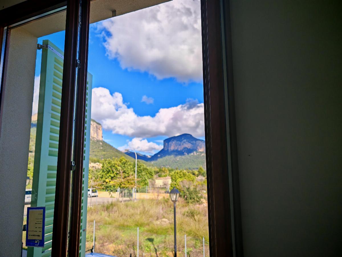 For sale of chalet in Alaró
