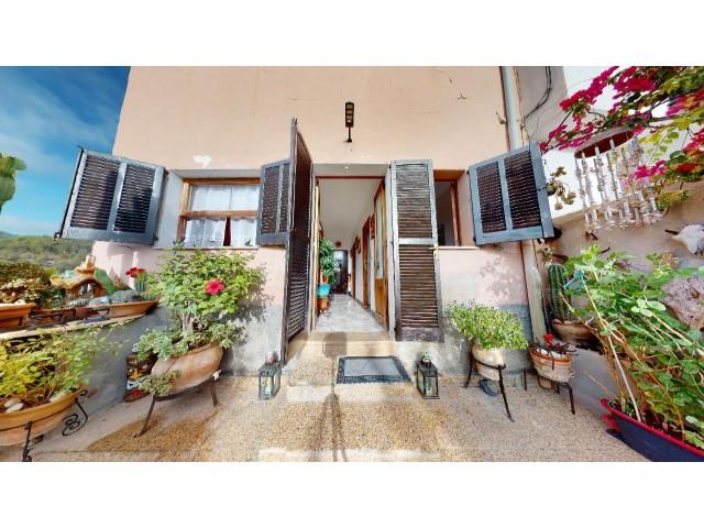 For sale of house in Alaró