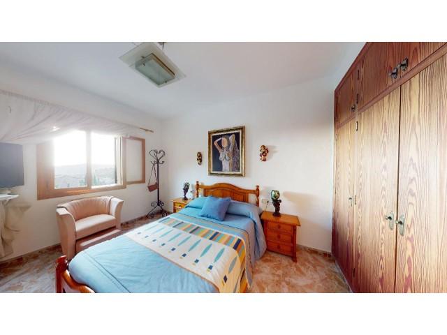 For sale of house in Alaró