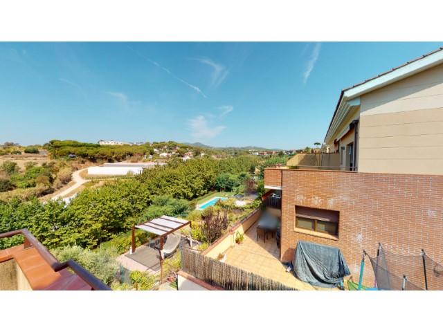 For sale of house in Arenys de Mar