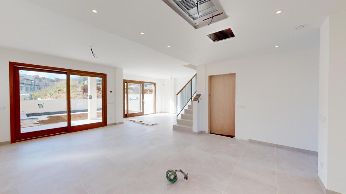 For sale of house in Alaró