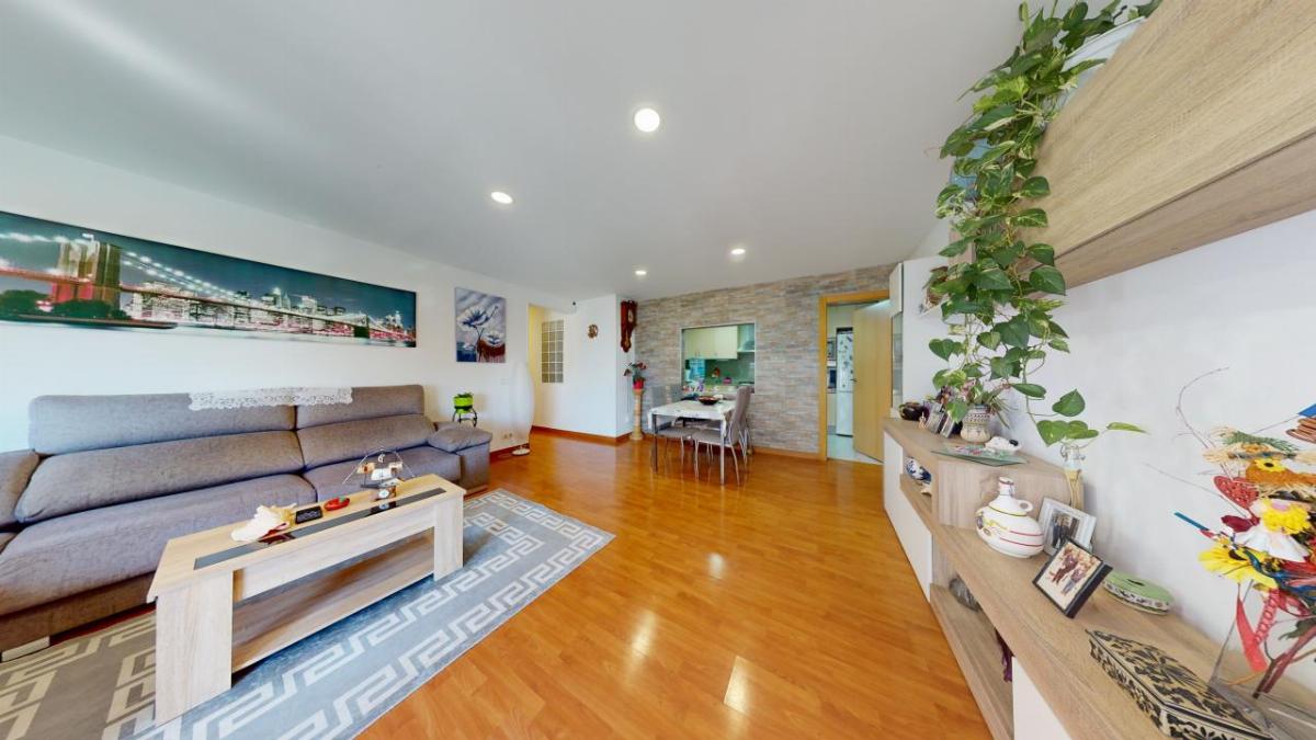 For sale of flat in Canet de Mar