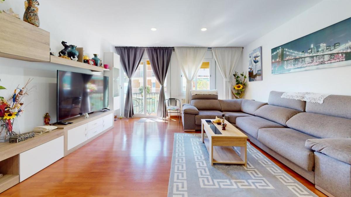 For sale of flat in Canet de Mar