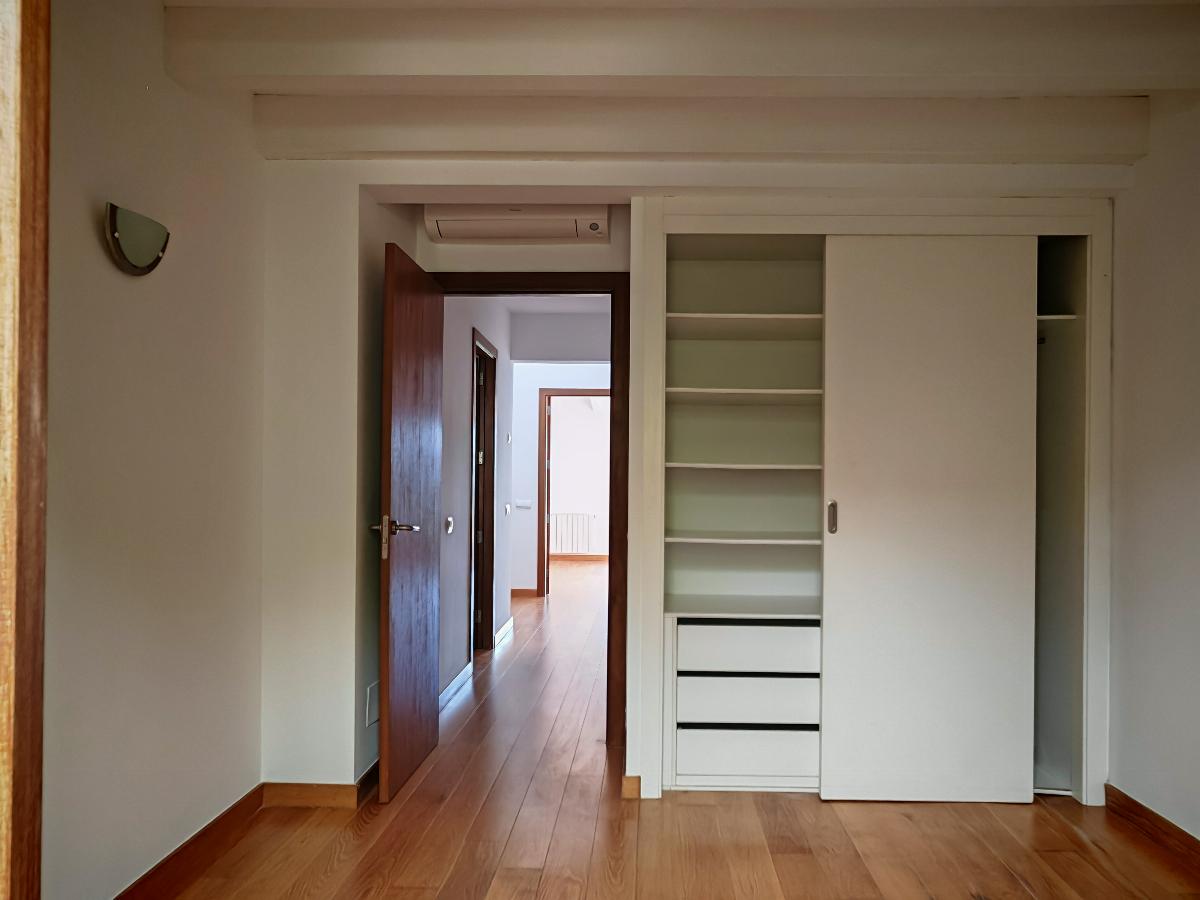 For sale of chalet in Alaró