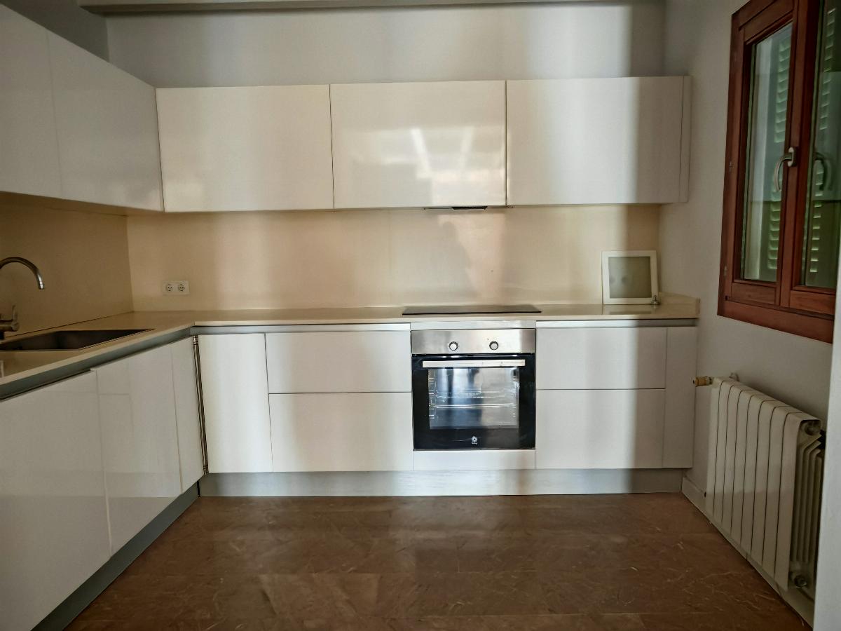 For sale of chalet in Alaró
