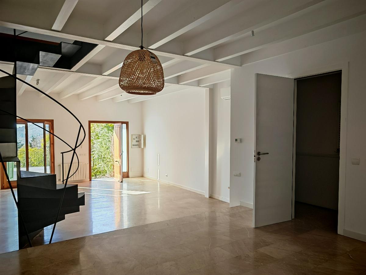 For sale of chalet in Alaró