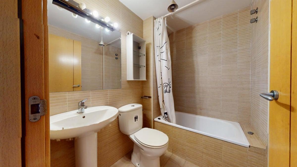 For sale of duplex in Canet de Mar