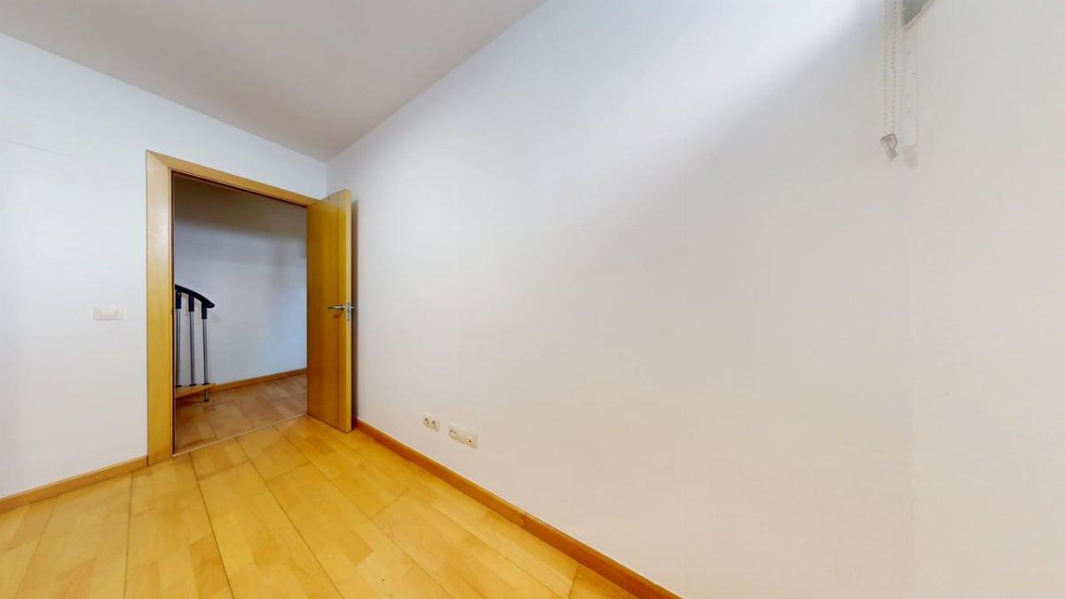 For sale of duplex in Canet de Mar