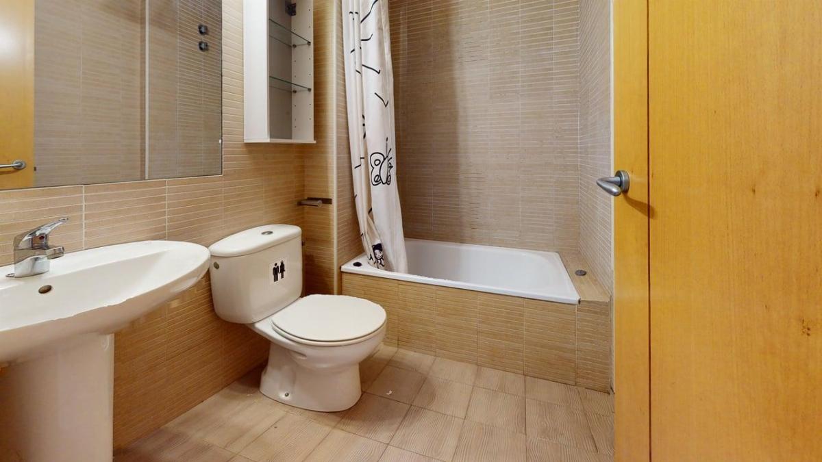 For sale of duplex in Canet de Mar