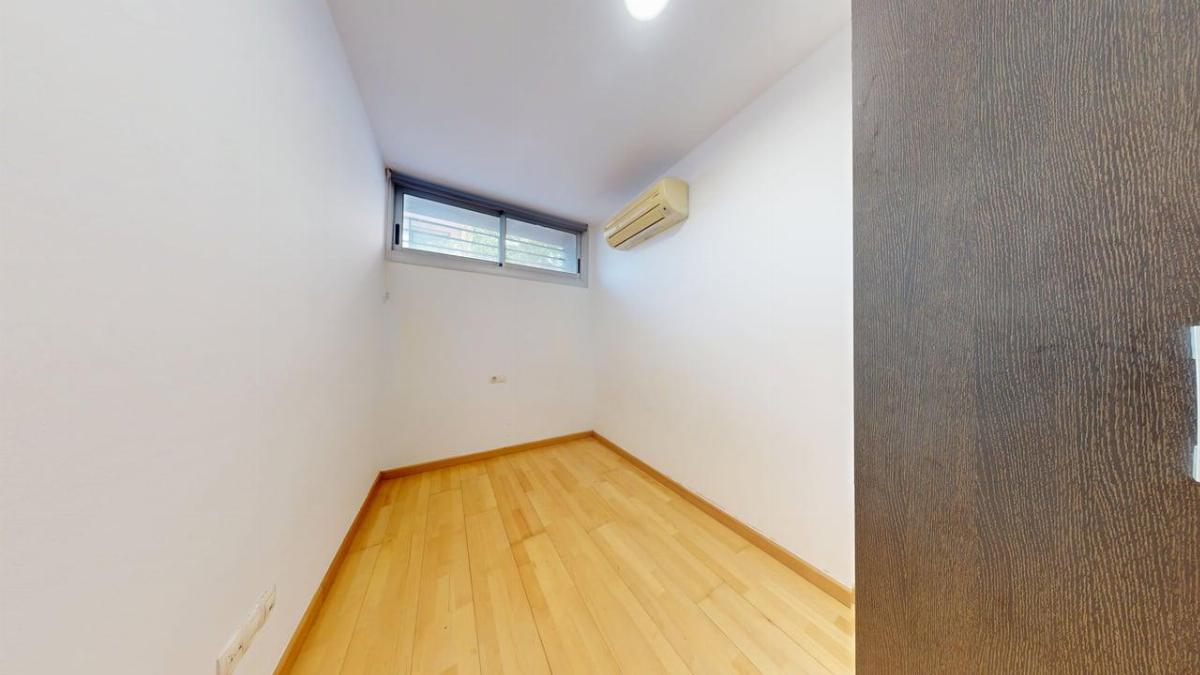 For sale of duplex in Canet de Mar