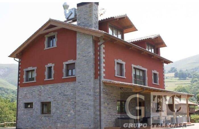 For sale of hotel in Salas