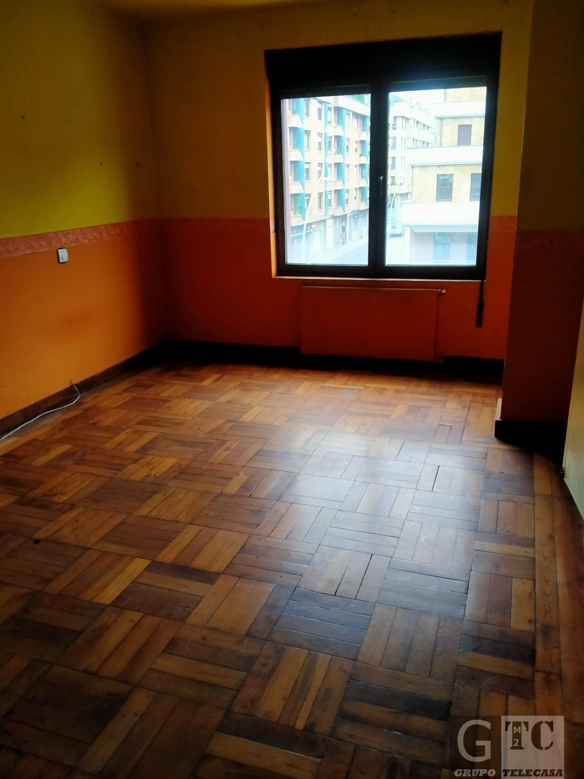 Venta de piso en Oviedo