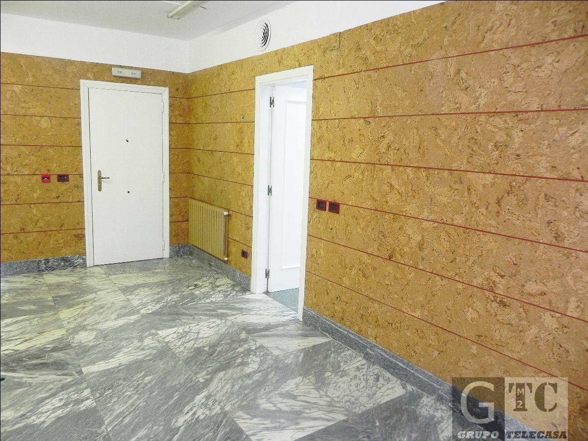 For rent of commercial in Oviedo