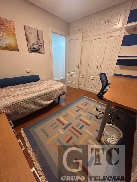 For rent of flat in Oviedo