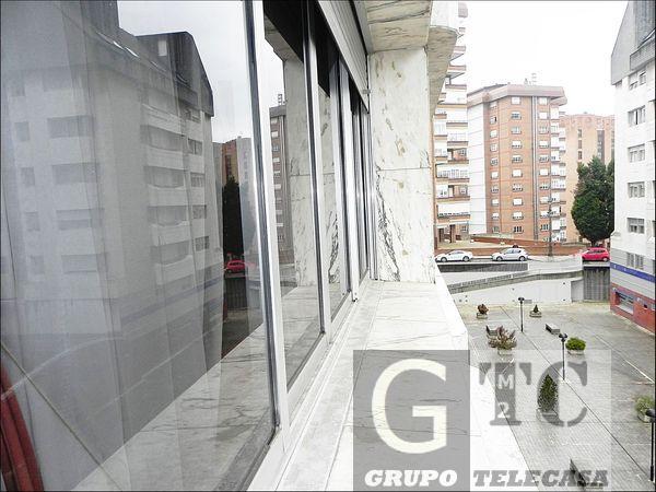 For sale of apartment in Oviedo