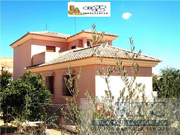 Venta de chalet en Guadalcázar