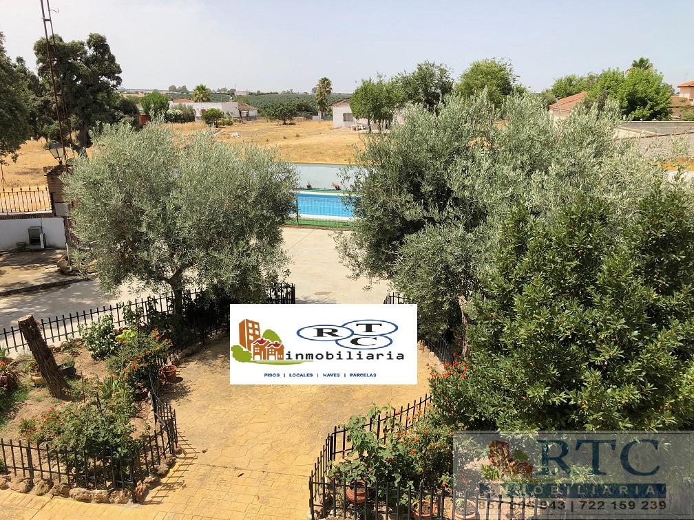 Venta de chalet en La Carlota