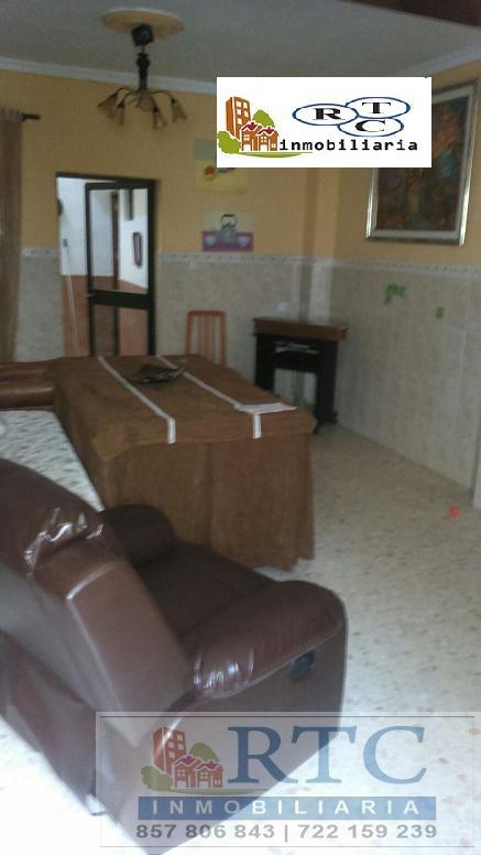 Venta de casa en Fernán-Núñez