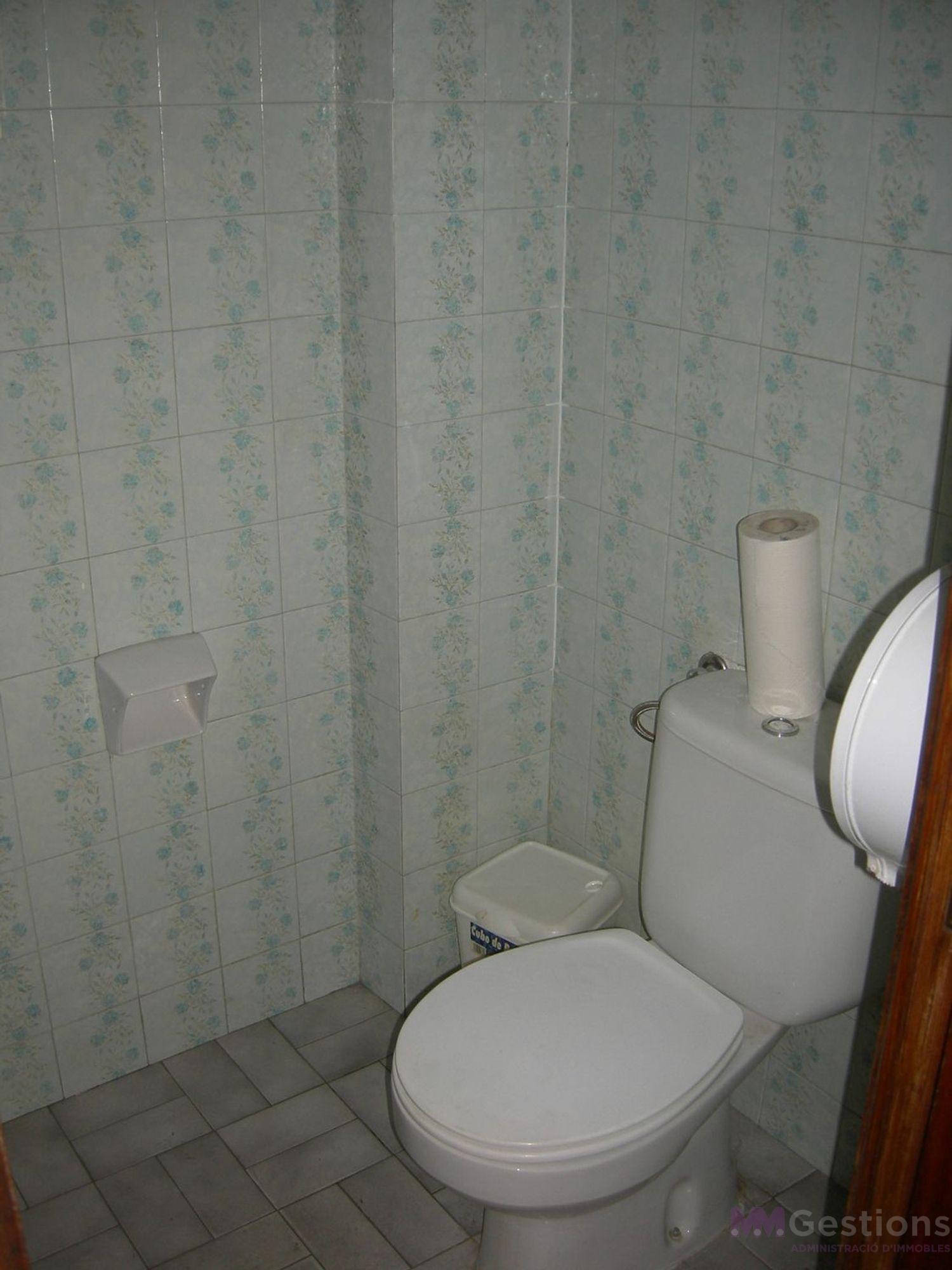 Alquiler de local en Torrelavit