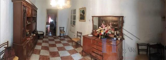 For sale of house in Adra