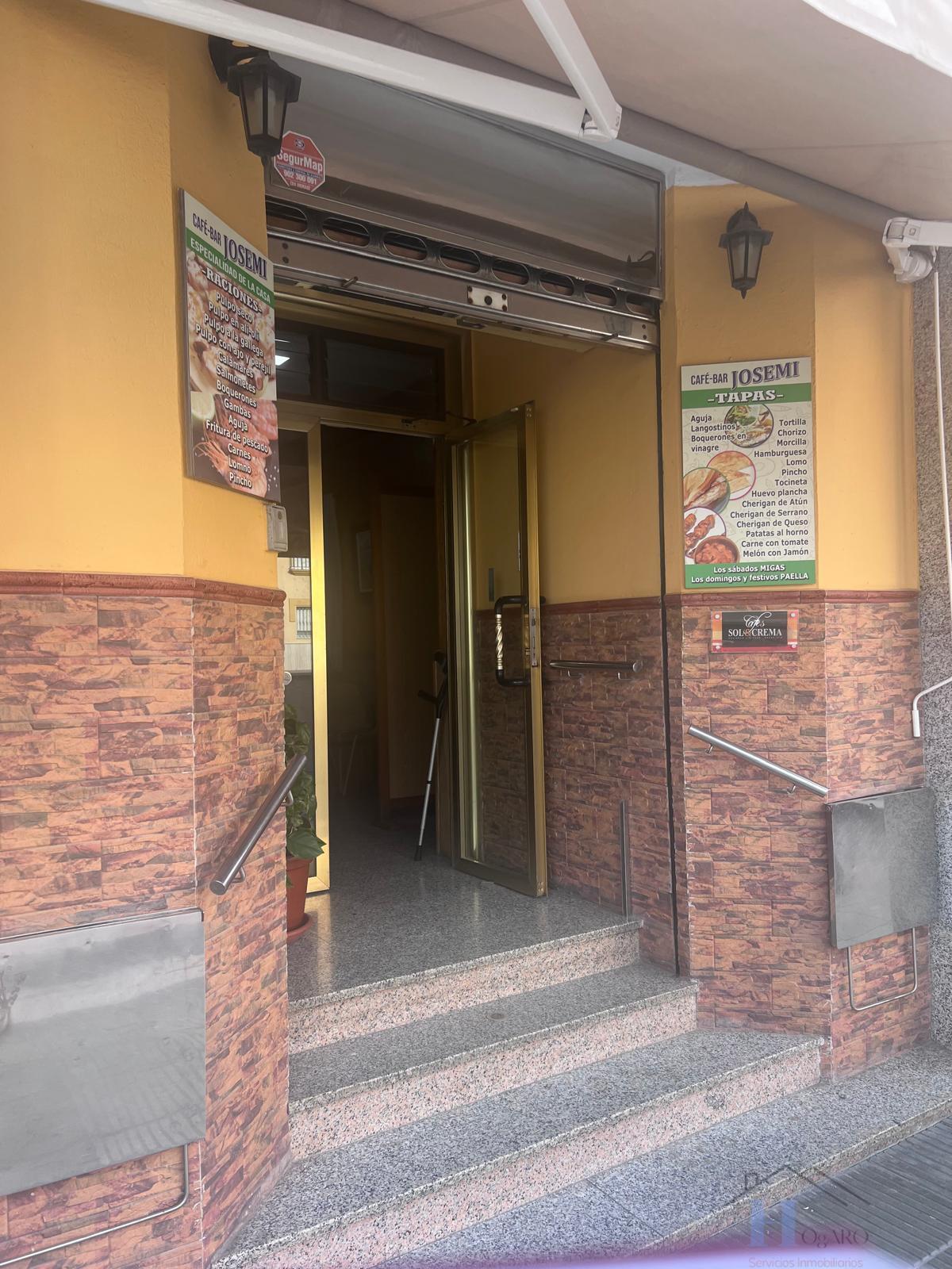 Venta de local en Adra