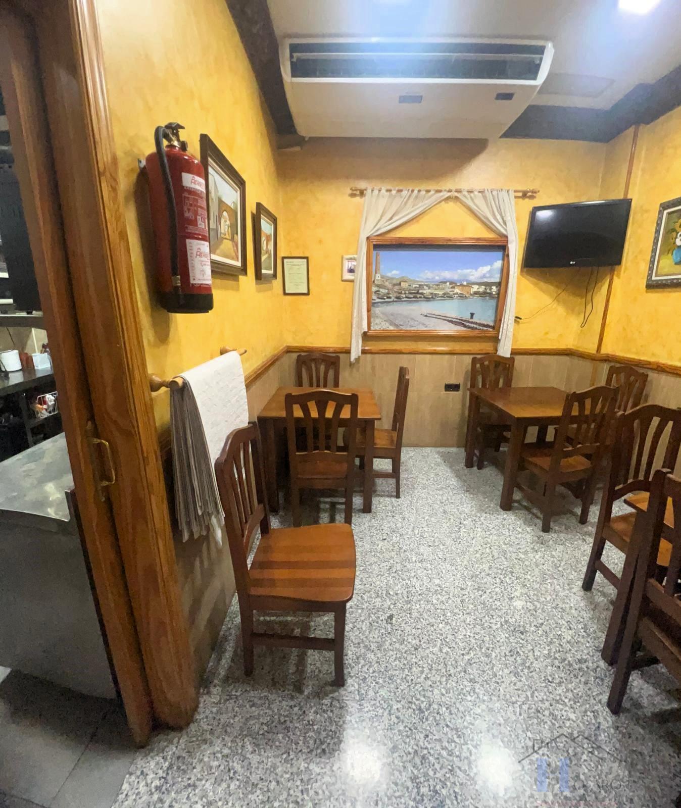 Venta de local en Adra