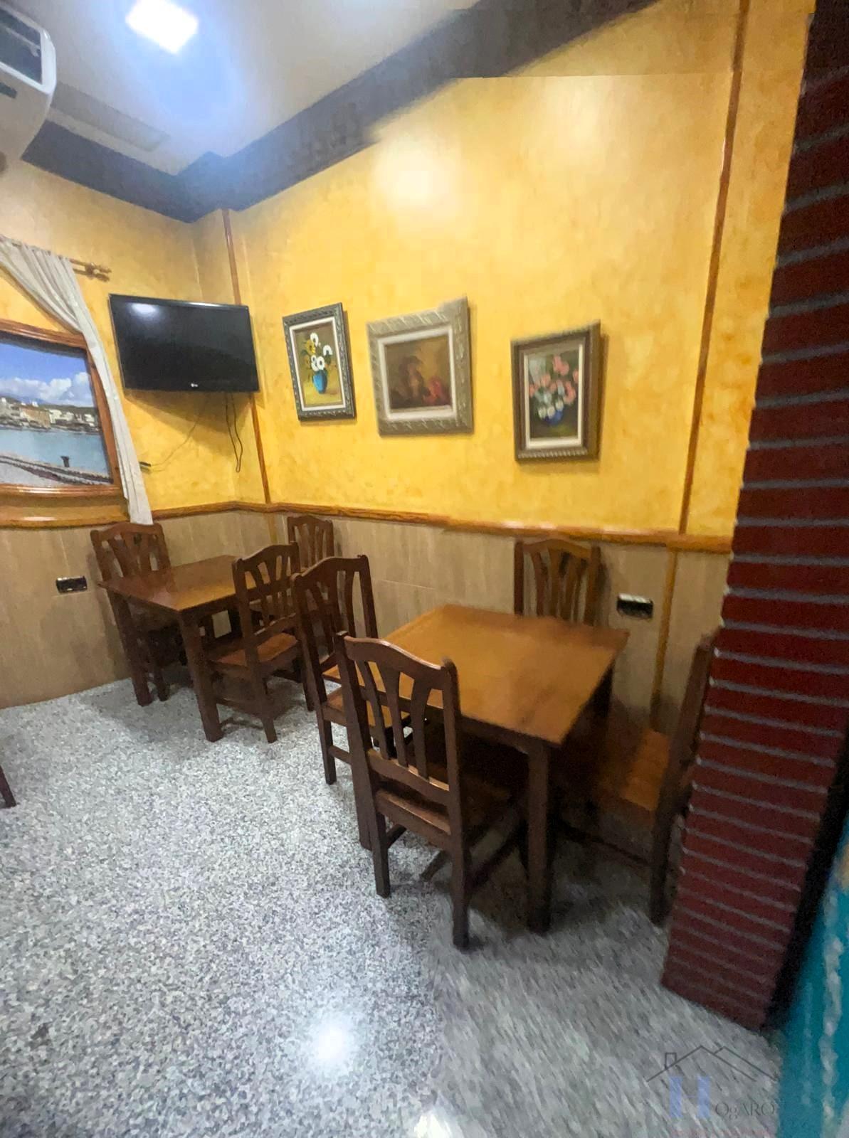 Venta de local en Adra
