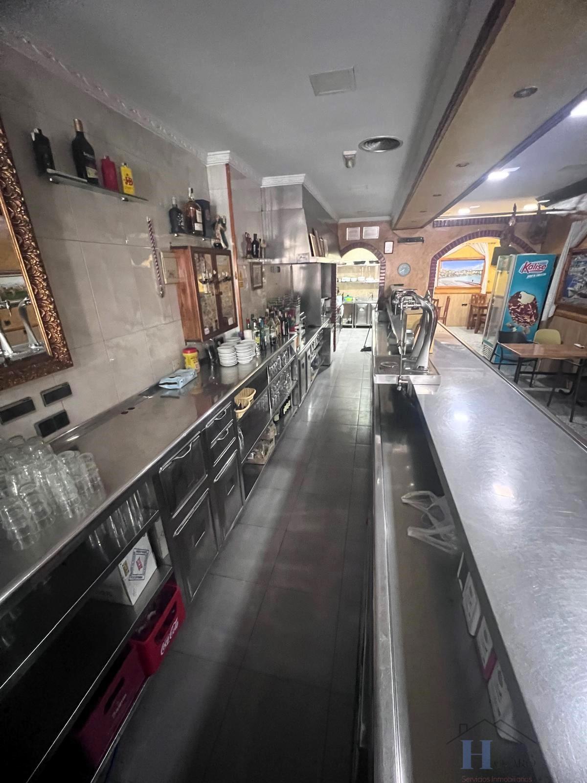 Venta de local en Adra