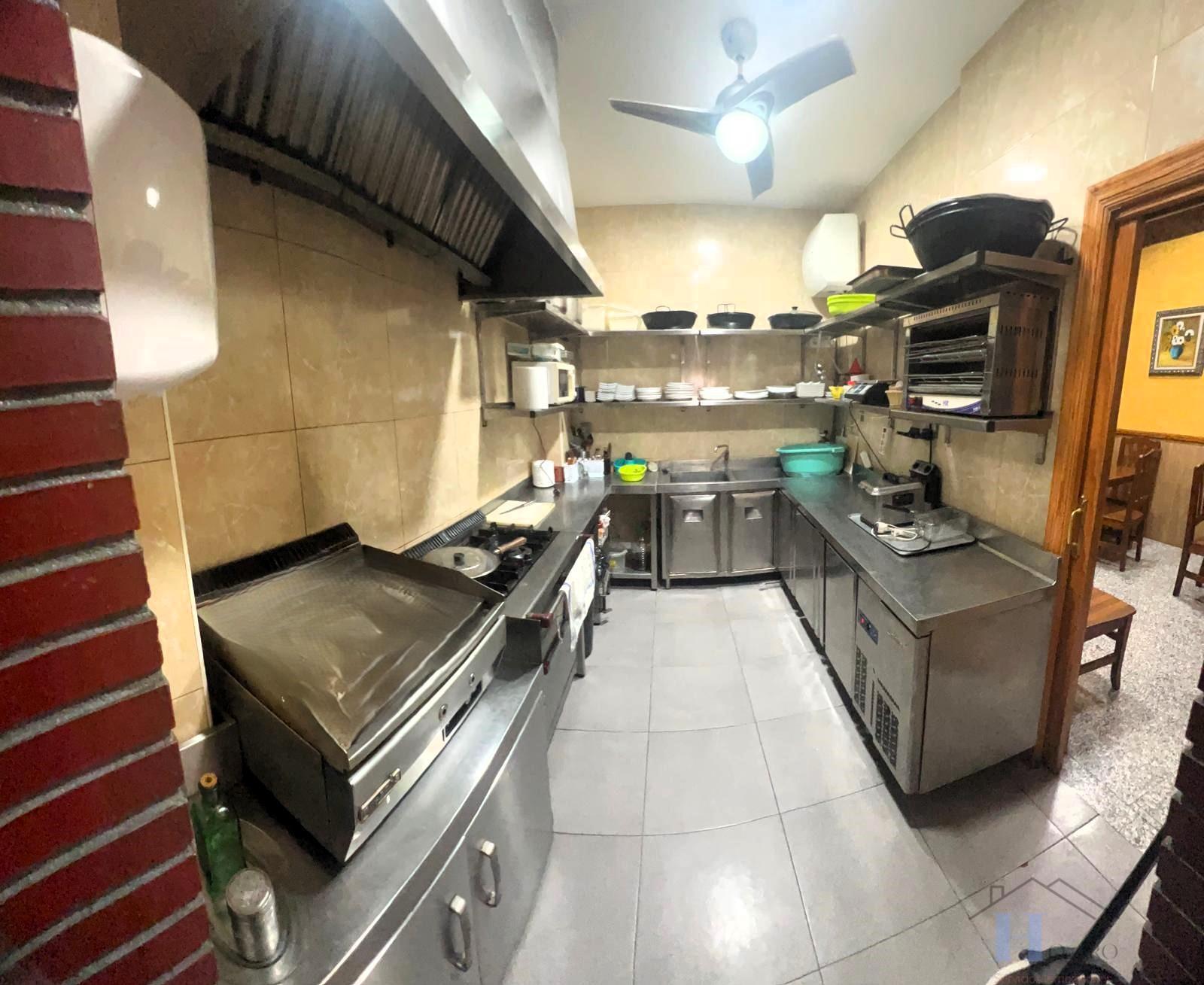 Venta de local en Adra