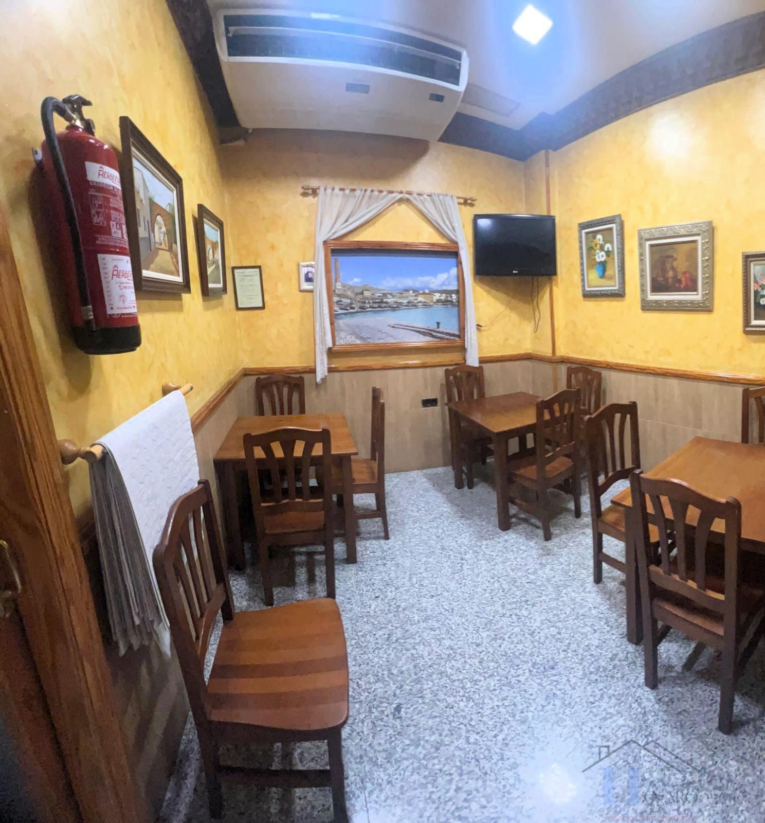 Venta de local en Adra
