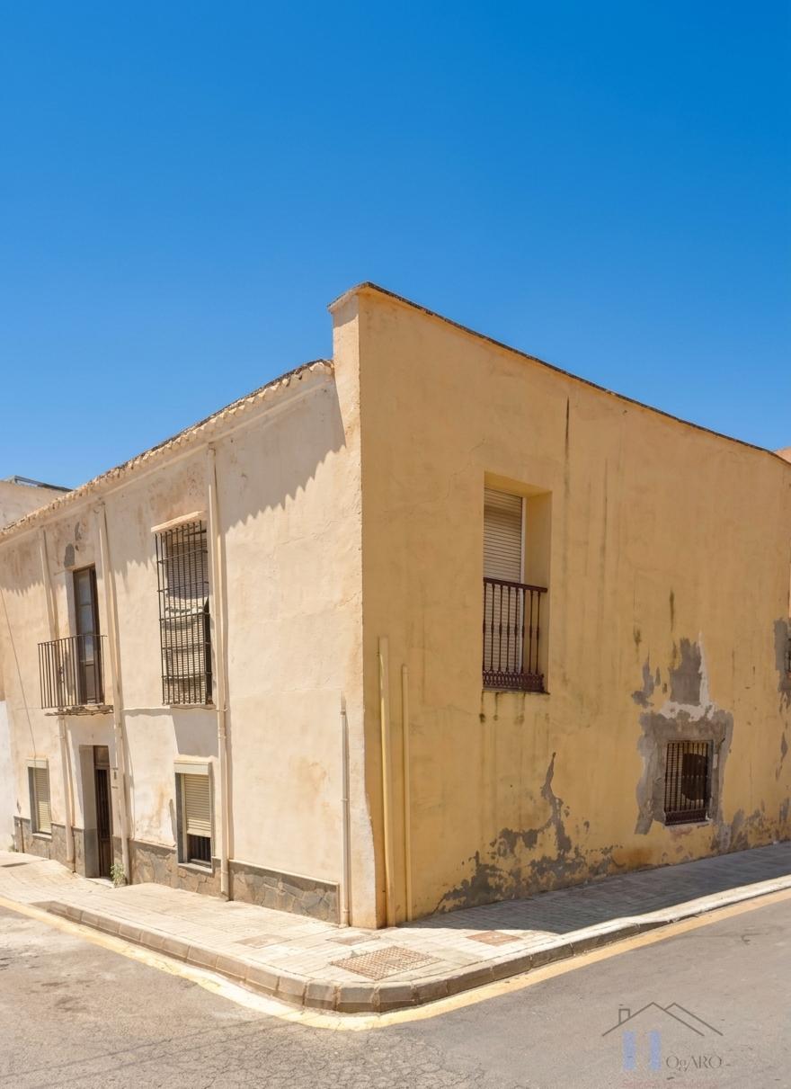 Venta de casa en Berja