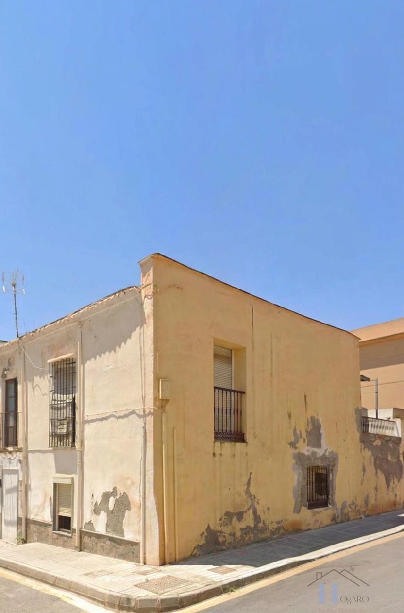 Venta de casa en Berja