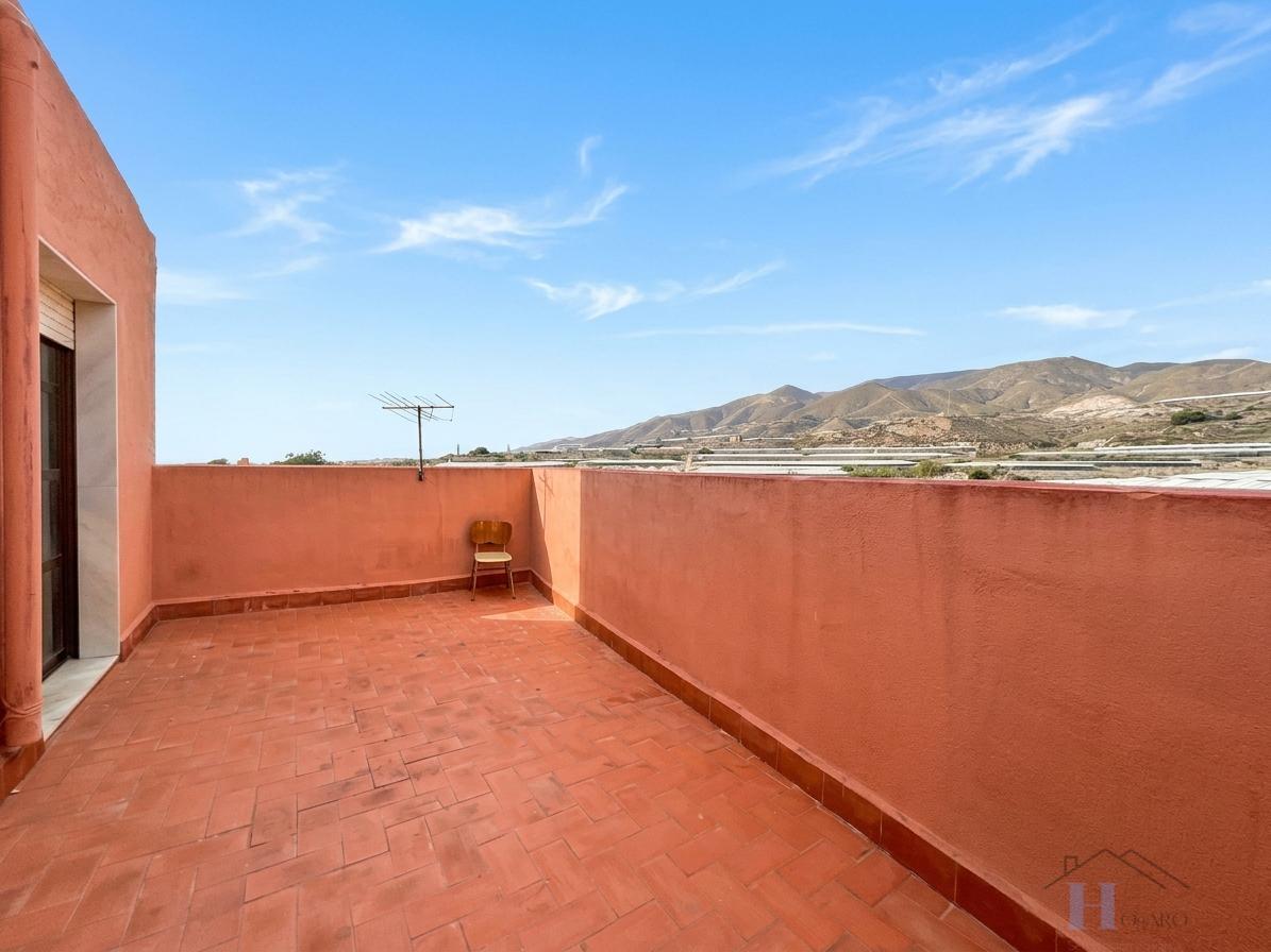 Venta de casa en Adra