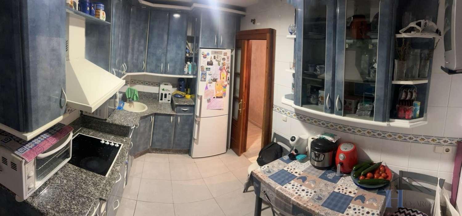 For sale of flat in Adra