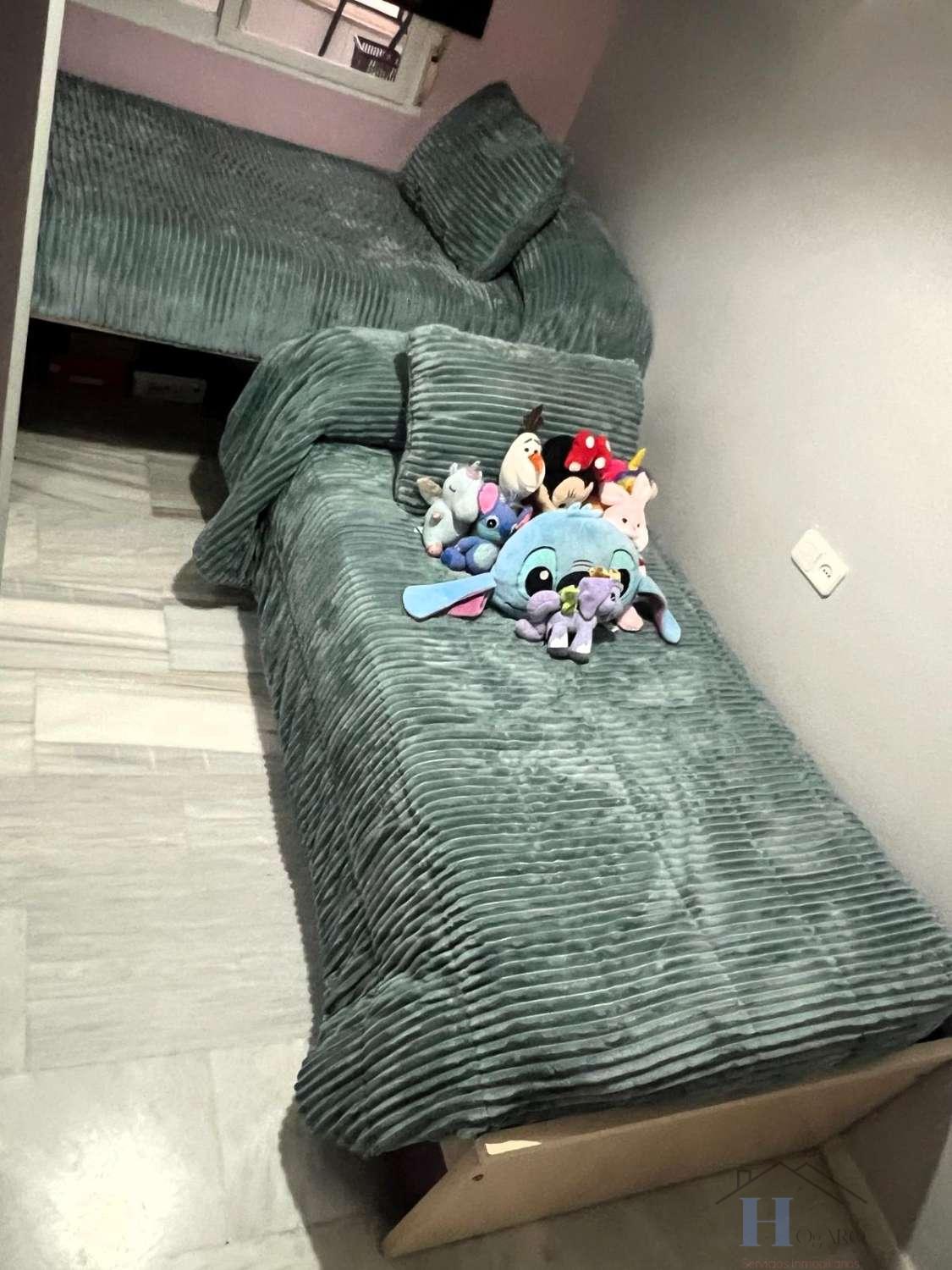 For sale of flat in Adra
