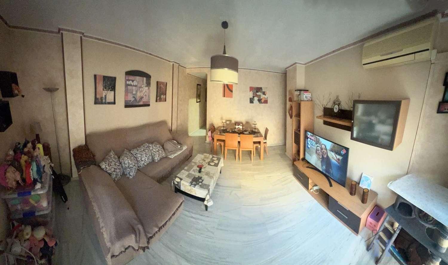 For sale of flat in Adra